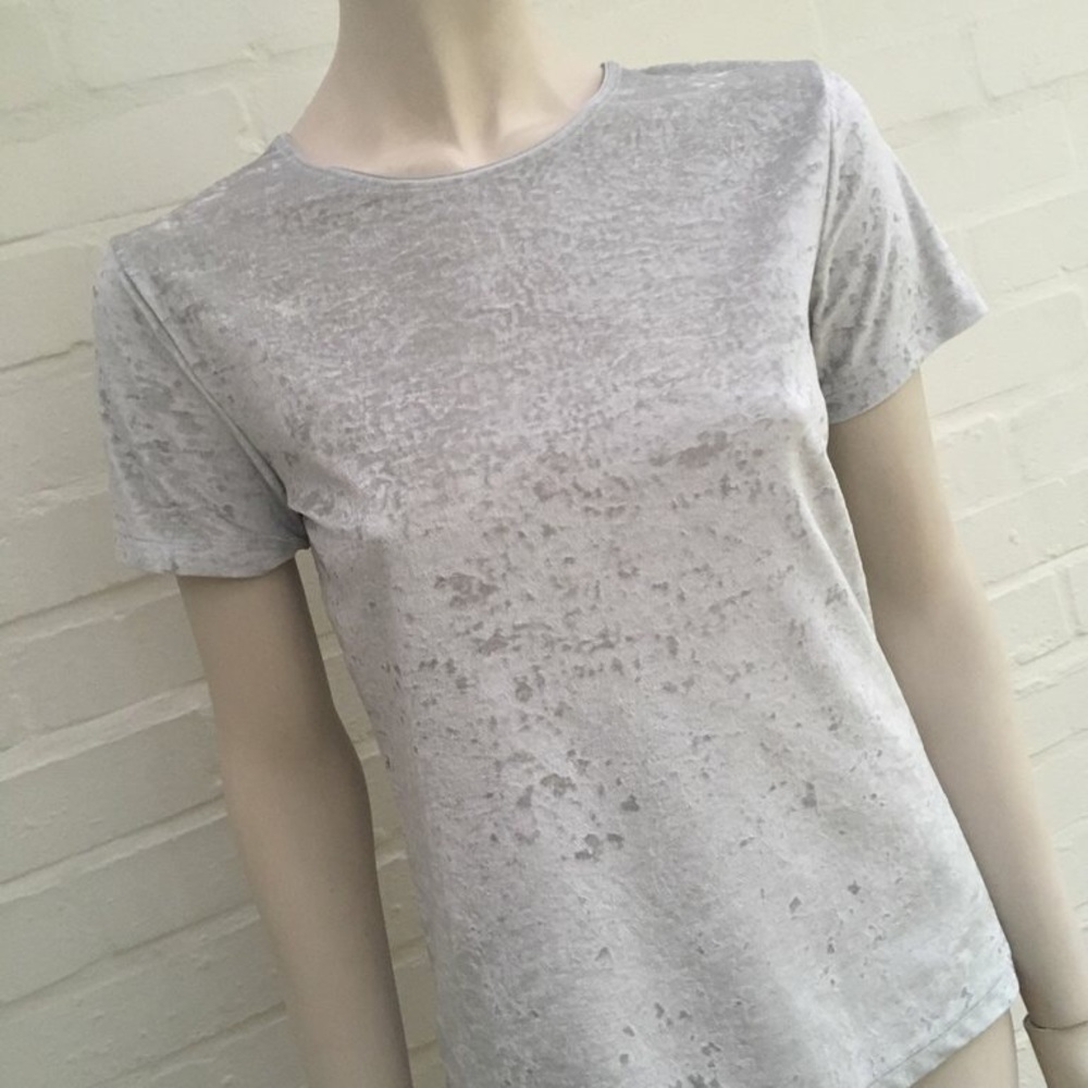 VINCE CRUSHED VELVET CREWNECK SILVER TEE